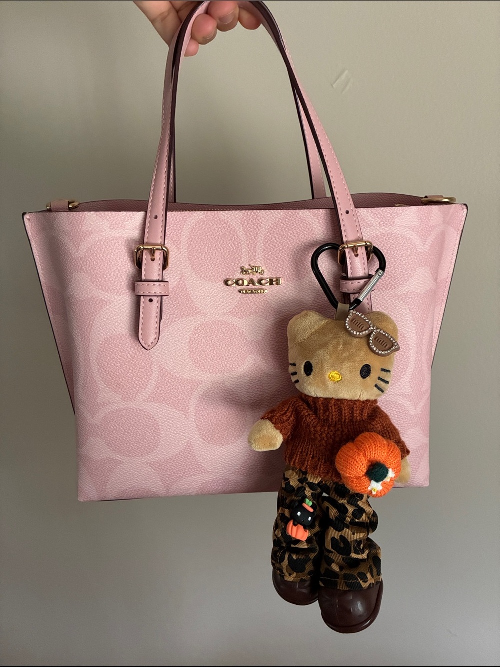 Fall Themed Hello Kitty Keychain